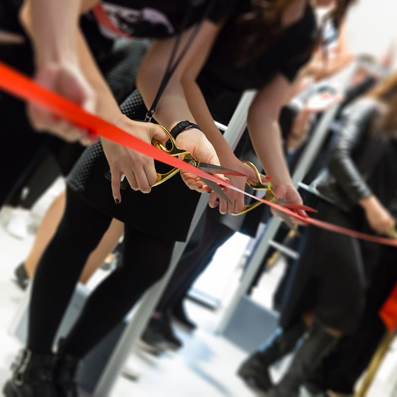 servizio-catering-con-camerieri-per-inaugurazioni-milano